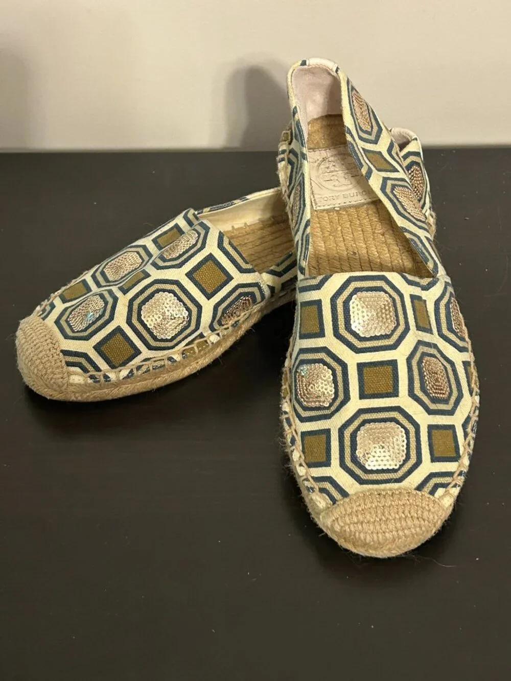TORY BURCH Sz 7 Cecily Geometric Pattern w/ Sequins Espadrille Flats Shoes Logo